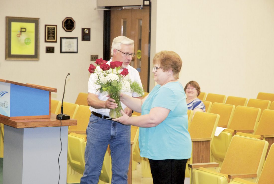 Volunteers recognized at Parkersburg City Council meeting News